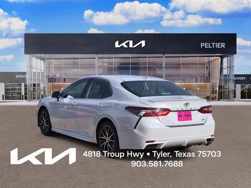 Ice Edge 2022 Toyota Camry SE
