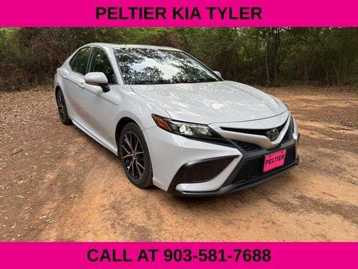 Ice Edge 2022 Toyota Camry SE