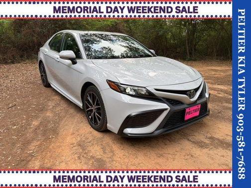 Ice Edge 2022 Toyota Camry SE