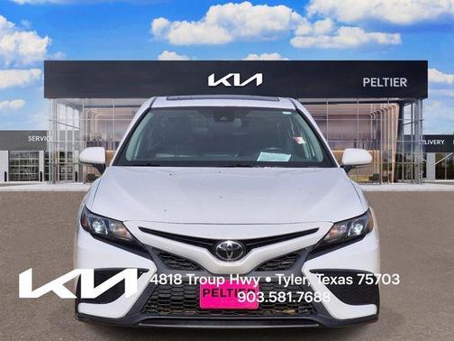 Ice Edge 2022 Toyota Camry SE