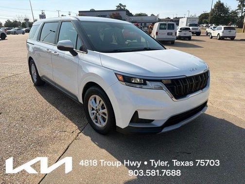 Snow White Pearl 2022 Kia Carnival LXS