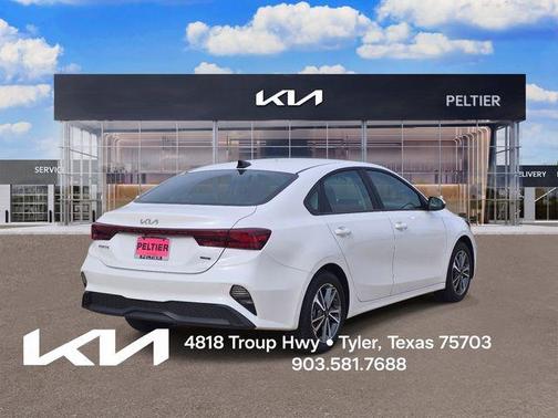 Snow White Pearl 2024 Kia Forte LXS