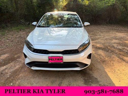 Snow White Pearl 2024 Kia Forte LXS