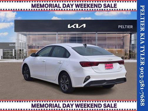 Snow White Pearl 2024 Kia Forte LXS