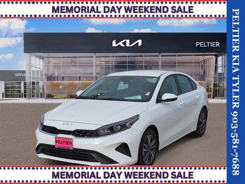 Snow White Pearl 2024 Kia Forte LXS