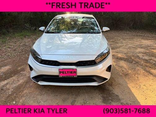 Snow White Pearl 2024 Kia Forte LXS