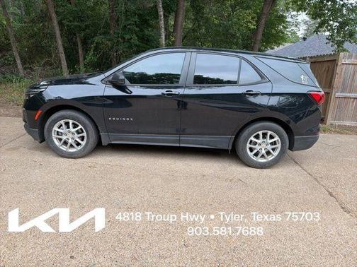 Mosaic Black Metallic 2024 Chevrolet Equinox LS