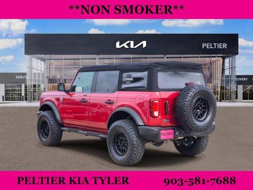 Rapid Red Metallic Tinted Clearcoat 2021 Ford Bronco Base