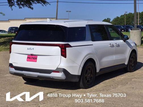 Snow White Pearl 2025 Kia Carnival LXS