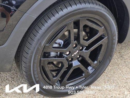 Ebony Black 2024 Kia Telluride EX X-Line