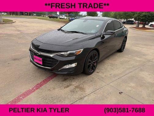 Mosaic Black Metallic 2022 Chevrolet Malibu LT