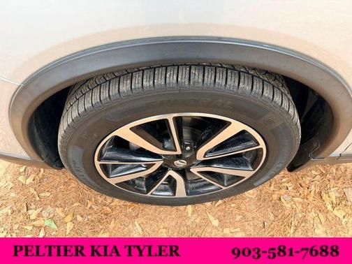 2020 Nissan Rogue SL