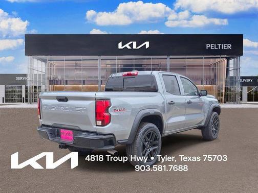 Sterling Gray Metallic 2024 Chevrolet Colorado Trail Boss