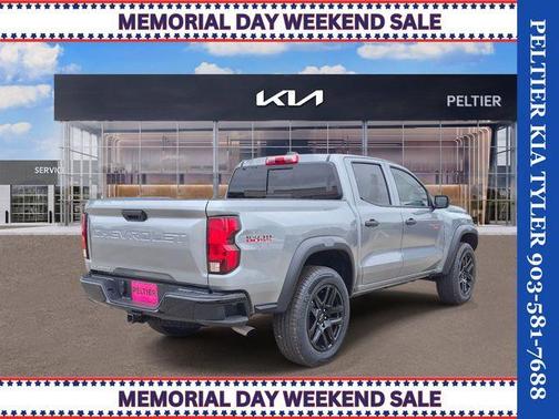 Sterling Gray Metallic 2024 Chevrolet Colorado Trail Boss