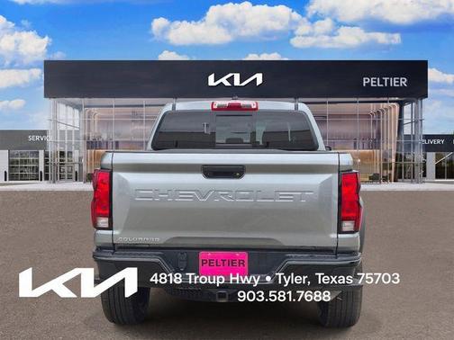 Sterling Gray Metallic 2024 Chevrolet Colorado Trail Boss