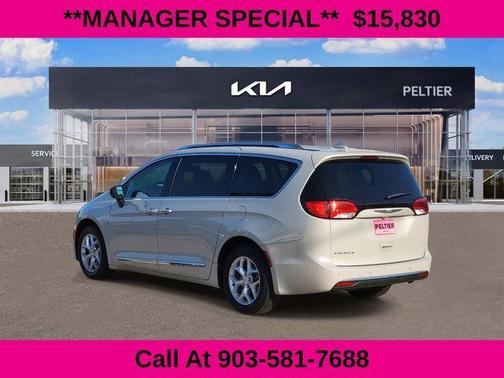 2017 Chrysler Pacifica Touring-L Plus