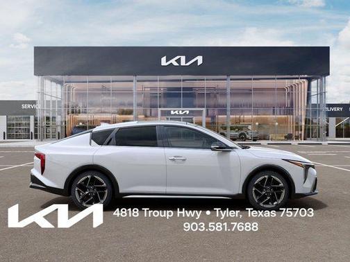 Snow White Pearl 2026 Kia K4 GT-LINE