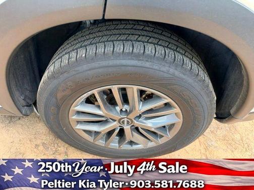 Glacier White 2024 Nissan Rogue S