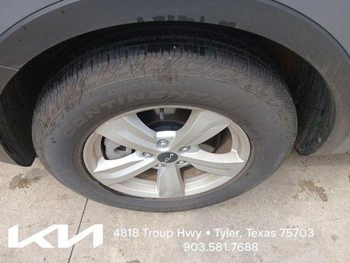 Everlasting Silver 2025 Kia Sorento LX