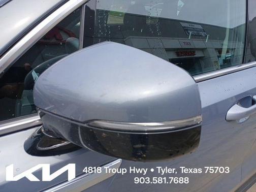 Everlasting Silver 2025 Kia Sorento LX