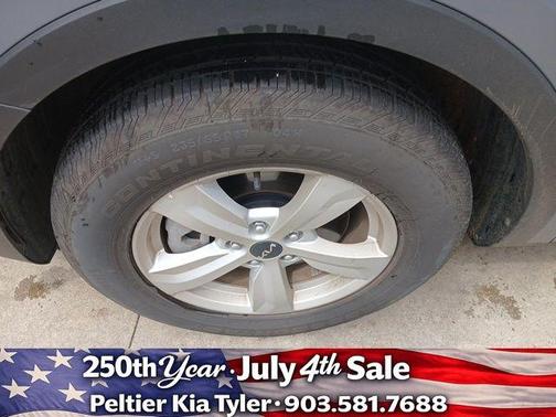 Everlasting Silver 2025 Kia Sorento LX