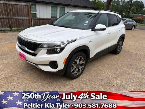 Snow White Pearl 2022 Kia Seltos EX