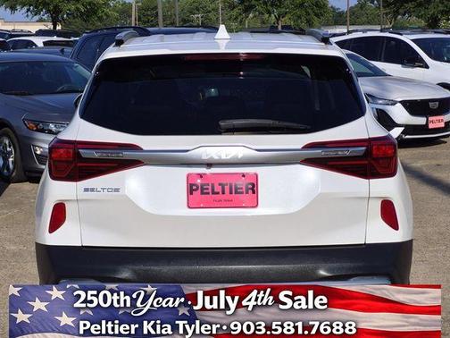 Snow White Pearl 2022 Kia Seltos EX