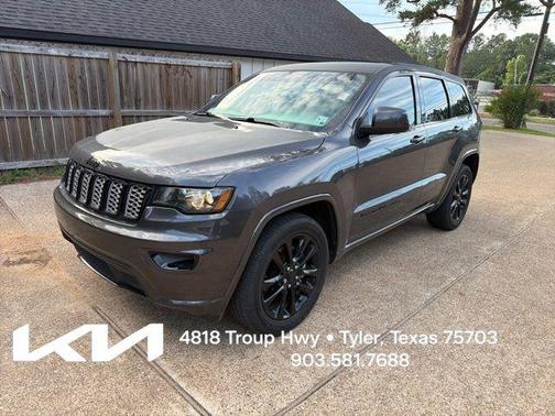 Granite Crystal Clearcoat Metallic 2021 Jeep Grand Cherokee Laredo X