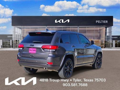Granite Crystal Clearcoat Metallic 2021 Jeep Grand Cherokee Laredo X