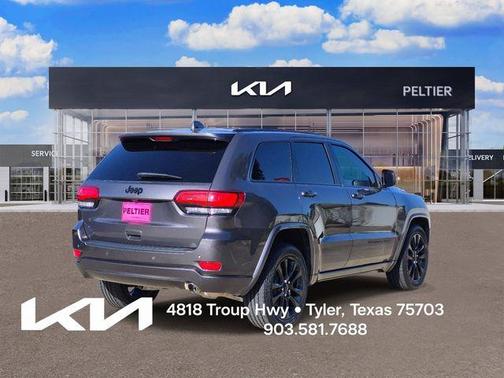Granite Crystal Clearcoat Metallic 2021 Jeep Grand Cherokee Laredo X