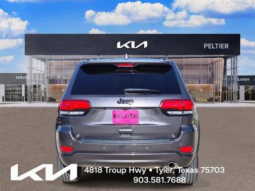 Granite Crystal Clearcoat Metallic 2021 Jeep Grand Cherokee Laredo X