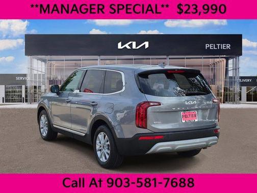 Everlasting Silver 2022 Kia Telluride LX