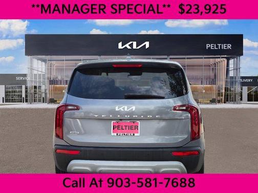 Everlasting Silver 2022 Kia Telluride LX