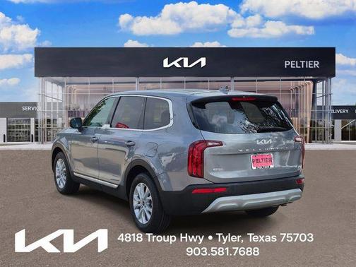 Everlasting Silver 2022 Kia Telluride LX