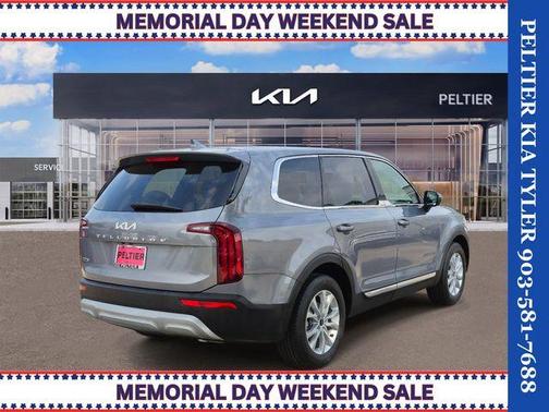 Everlasting Silver 2022 Kia Telluride LX