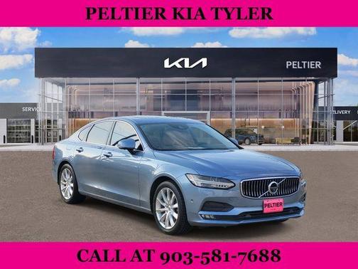 2017 Volvo S90 T6 Momentum