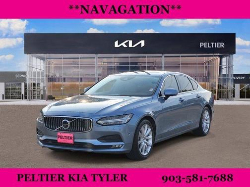 2017 Volvo S90 T6 Momentum