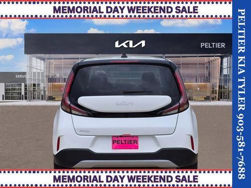 White 2025 Kia Soul LX