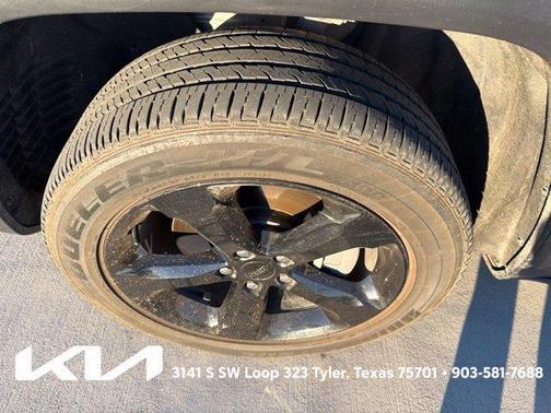 Silver Zynith 2023 Jeep Grand Cherokee L Laredo