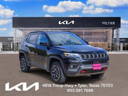 Diamond Black 2025 Jeep Compass Trailhawk