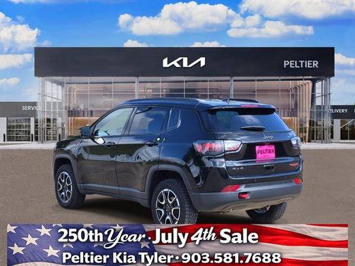 Diamond Black 2025 Jeep Compass Trailhawk
