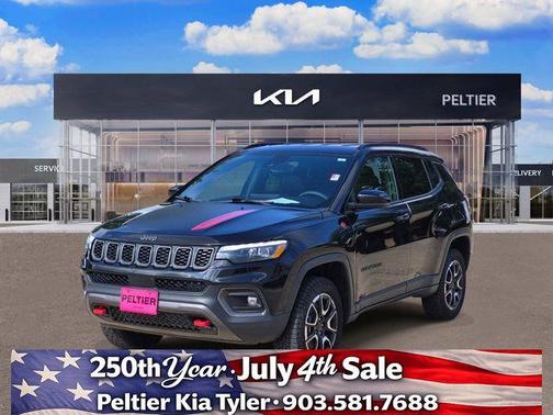 Diamond Black 2025 Jeep Compass Trailhawk