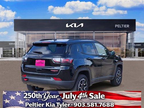Diamond Black 2025 Jeep Compass Trailhawk