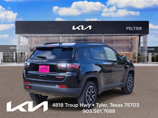 Diamond Black 2025 Jeep Compass Trailhawk