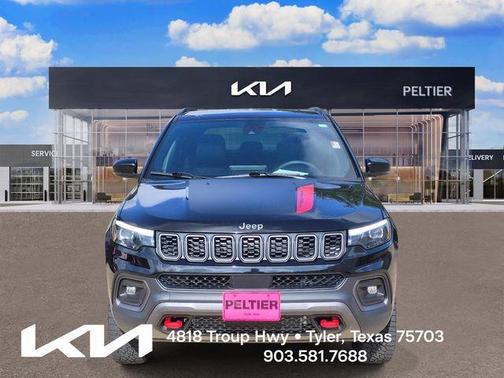 Diamond Black 2025 Jeep Compass Trailhawk