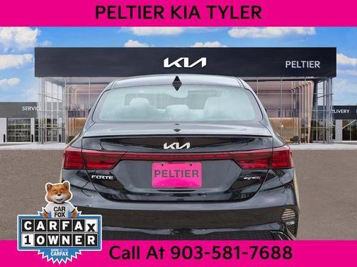 Aurora Black Pearl 2024 Kia Forte GT-Line