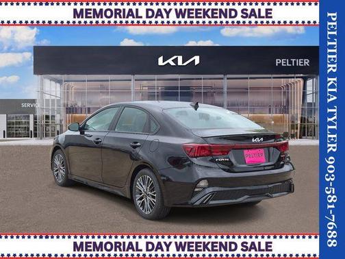 Aurora Black Pearl 2024 Kia Forte GT-Line