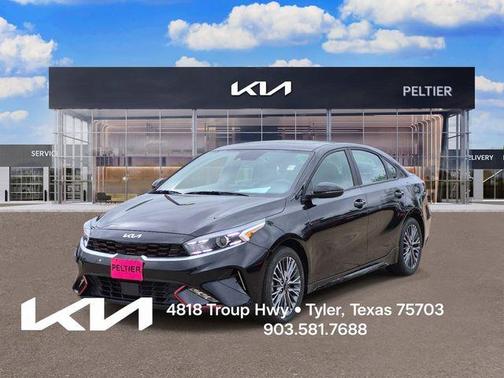 Aurora Black Pearl 2024 Kia Forte GT-Line