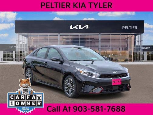 Aurora Black Pearl 2024 Kia Forte GT-Line