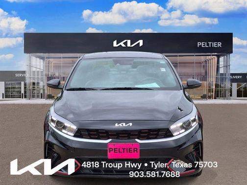Aurora Black Pearl 2024 Kia Forte GT-Line